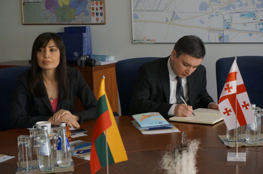 Gruzijos ambasadorė Lietuvoje viešėjo Klaipėdos uoste